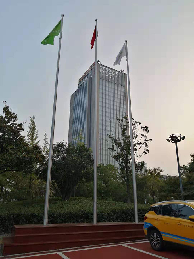 安徽交通控股12米电动锥形旗杆